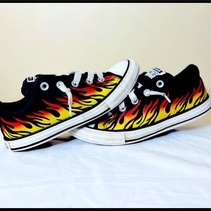 🔥 FLAME 🔥 CONVERSE Chuck Taylor’s